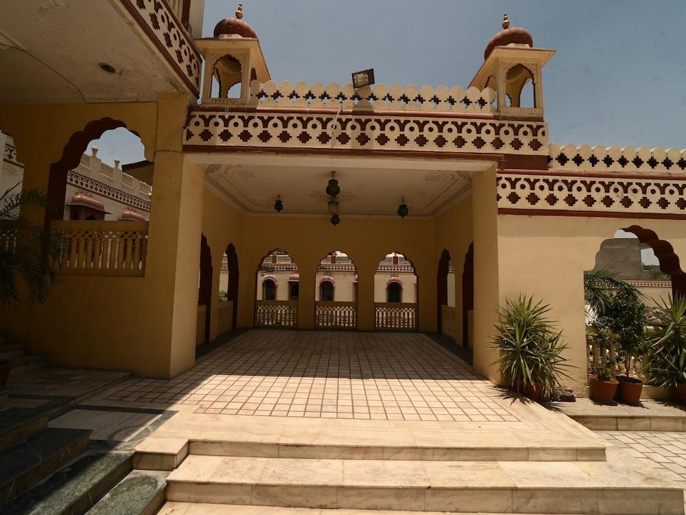 Hotel Fort Chandragupt ジャイプール エクステリア 写真