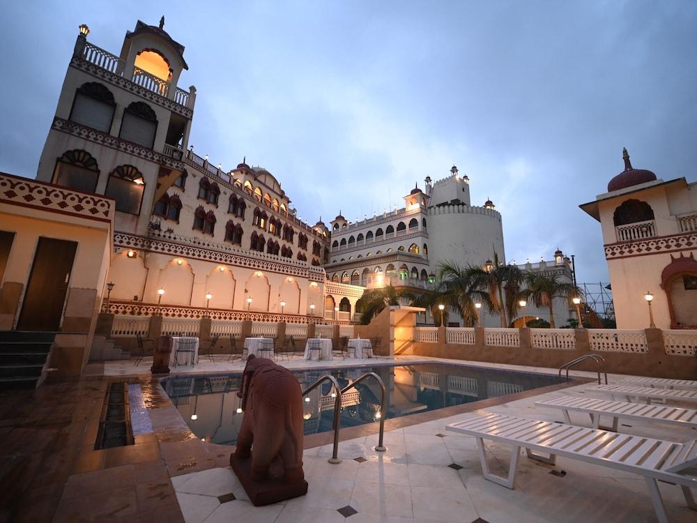 Hotel Fort Chandragupt ジャイプール エクステリア 写真