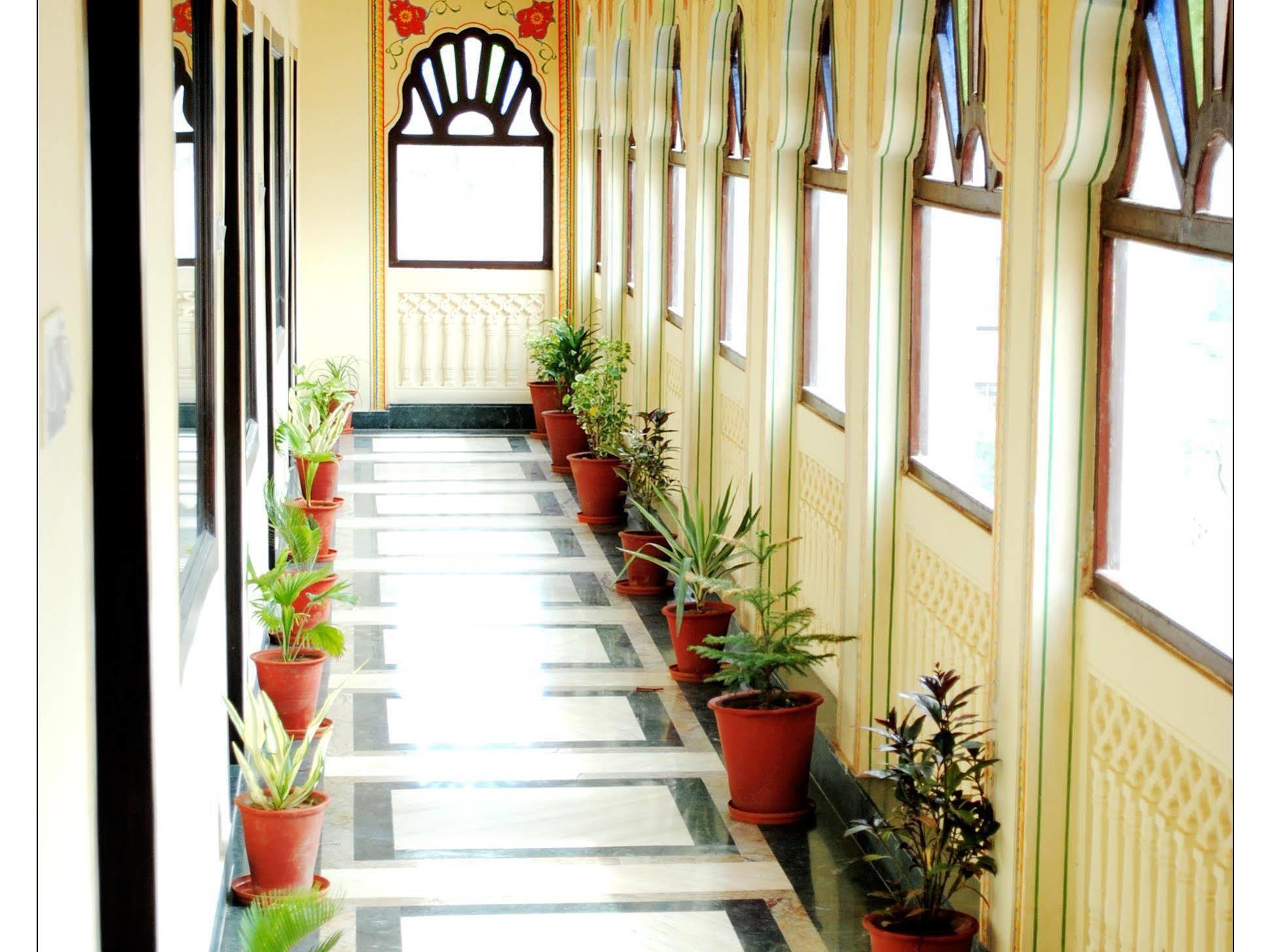 Hotel Fort Chandragupt ジャイプール エクステリア 写真